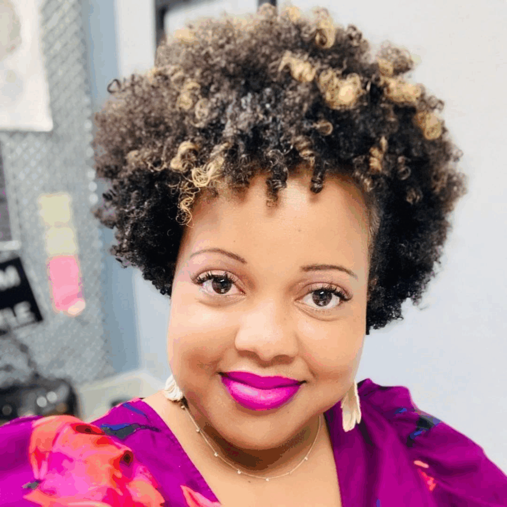 Delia Johnson headshot